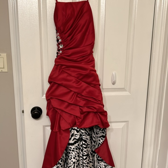 Woman’s red satin ruched evening gown with jewel detail long the side. - Picture 6 of 6